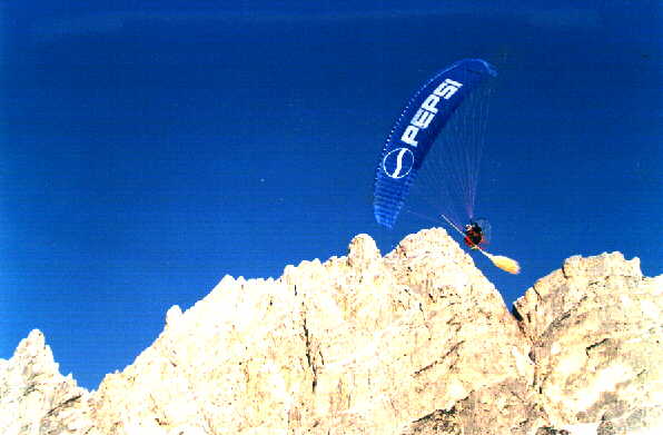 cortina1.jpg (25659 byte)